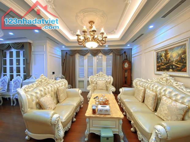 💥 Bán Biệt thự Siêu VIP nội đô Cầu Giấy, 180m2 5T Thang máy, MT 22m, Chỉ 41 Tỷ 💥 - 1