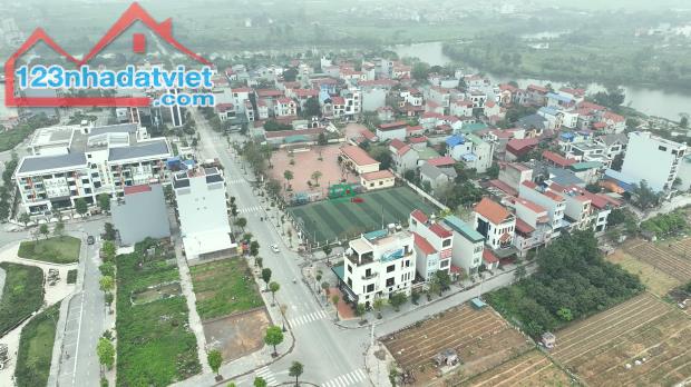 BÁN ĐẤT KINH DOANH ĐẤU GIÁ VƯỜN ĐÀO ĐÔNG ANH VIEW VƯỜN HOA - 2