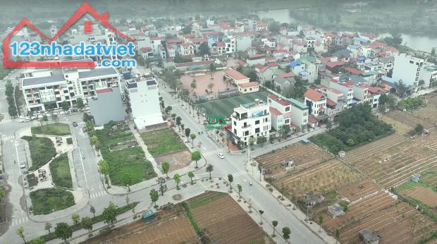 BÁN ĐẤT KINH DOANH ĐẤU GIÁ VƯỜN ĐÀO ĐÔNG ANH VIEW VƯỜN HOA - 3