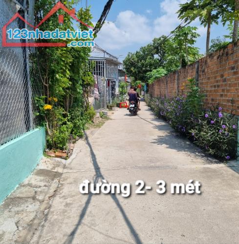 "Bán nhà Phước Đồng, Nha Trang. Cách ngã ba Phước Đồng chỉ hơn 600m.