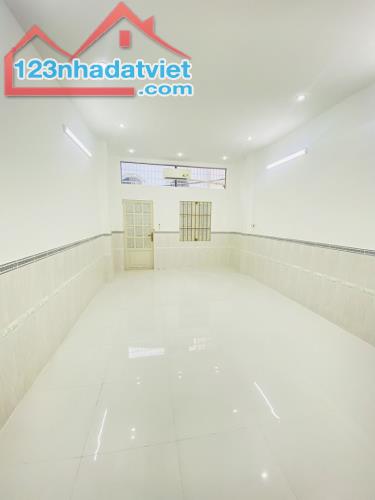 Bán nhà hẻm xe hơi Bàn Cờ - Trung tâm Quận 3- 48m2 – Tiện ích bủa vậy. - 2