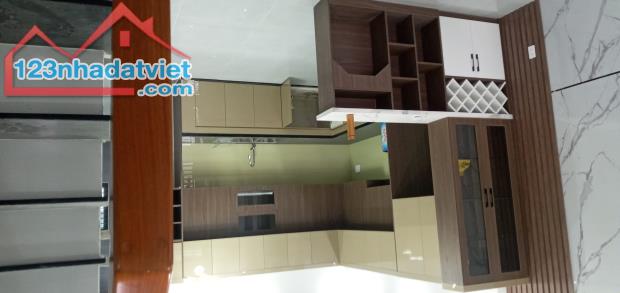 Cần bán gấp căn nhà 1 trệt 1 lầu, p Tân Phong, Biên Hòa. 90 m2 shr thổ cư chỉ 4,3 tỷ - 1