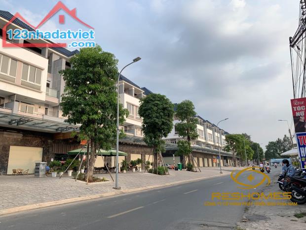 Bán nhà khu Văn Hoa Villas, mặt tiền đường Nguyễn Văn Hoa, phường Thống Nhất giá 13 tỷ - 1
