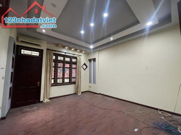 ⚜️ Bán nhà đẹp Phố Văn Cao, Ba Đình, 40m2 5T MT 4.6m, Chỉ 12.5 Tỷ ⚜️ - 4