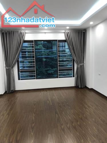 Bán nhà Phường Nghĩa Đô – 56m2 – Mặt tiền 5m – 6 tầng thang máy – Giá chỉ 13,5 tỷ .