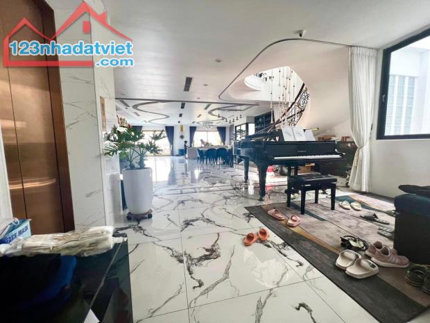 ⚜️ Bán Tòa Nhà Khách Sạn Đường Bưởi, Ba Đình, 300m2 10T, MT 9m, Chỉ 99 Tỷ ⚜️ - 1