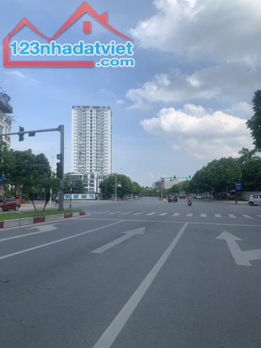BÁN ĐẤT MẶT PHỐ HỒNG TIẾN 55M-6MT.13,8 TỶ TRUNG TÂM PHỐ SẦM ĐẸP NHẤT LONG BIÊN - 1