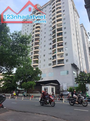 BÁN NHÀ MT Nguyễn Sơn, Tân Phú 2 tầng 200m2 (10x20). Kinh doanh đỉnh. Giá chỉ 37 tỷ. - 2