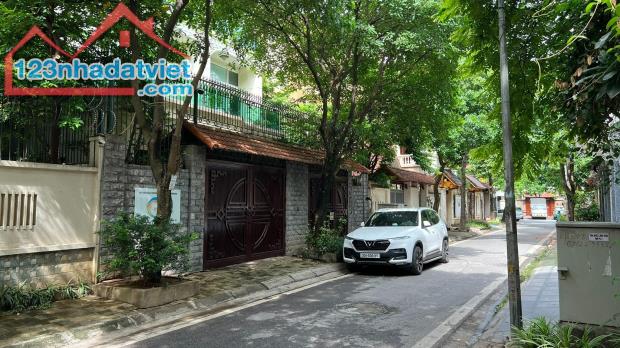 ⚜️ Bán Biệt thự Bắc Linh Đàm, Hoàng Mai, 232m2 4T, MT 12.5m, Chỉ 40 Tỷ ⚜️