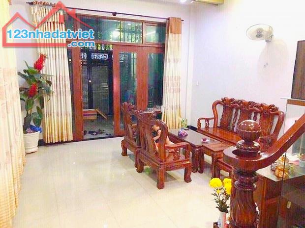 Trung Tâm Hải Châu, Gần Bệnh Viện Đa Khoa, DT 55m2 x3 tầng, chỉ 3.2 tỷ (0702344762)