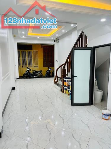 CC bán nhà lô góc đường Láng ngõ thông kinh doanh, ĐT 52 m2, 6 tỷ - 1