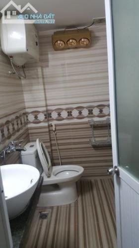 Bán nhà 5 tầng phố Chùa Láng Dt 40m2 Mt 4m Giá 4,9 tỷ Lh 0842851516 - 4