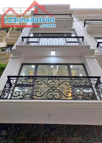 Bán nhà 5 tầng phố Nguyên Hồng Dt 45m2 Mt 4,5m Giá 6,5 tỷ Lh 0842851516 - 3