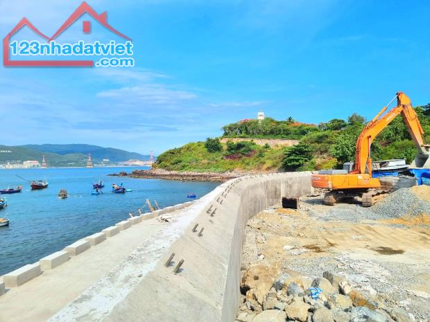 Bán đất cách biển Nha Trang hơn 100m. Diện tích lớn phù hợp xây dựng khách sạn, biệt thự,. - 1