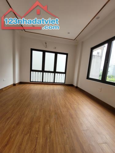 bán nhà mặt ngõ 355 xuân đỉnh, dt 40m2, ô tô đậu cửa, thang máy, ngõ thông, giá 5.2  tỷ - 2