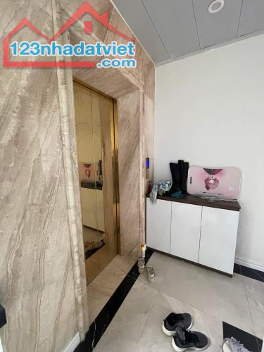 MẶT PHỐ, NGHĨA TÂN, CẦU GIẤY- KINH DOANH- GARA-THANG MÁY:52M X6T, MT 4,5M, GIÁ 23,5 TỶ - 3