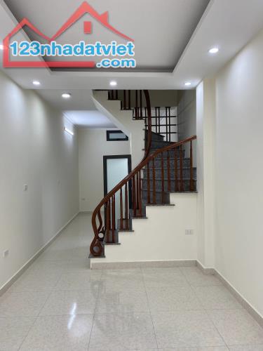 Bán nhà Vĩnh Hưng 34m2 x 2 tầng, 2PN, nhà mới koong - về ở ngay - thoáng mát - gần ôtô - 1