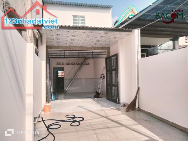 Bán nhà 100m2, SHR thổ cư có hoàn công 2,49 tỷ, đường xe tải, cách đường B-H-Nghĩa 200m (P