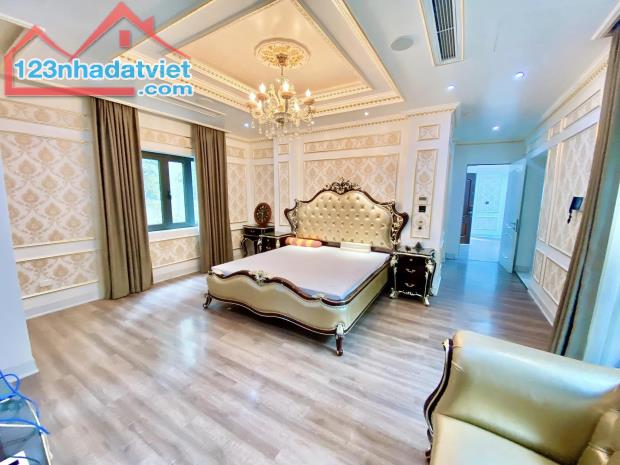 Bán Biệt thự sân vườn, Vị trí siêu VIP, Khu đô thị mới Dịch Vọng, Cầu Giấy, 286m, 76 tỷ - 2