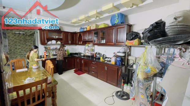 BÁN GẤP NHÀ NGUYỄN KIỆM QUẬN PHÚ NHUẬN.