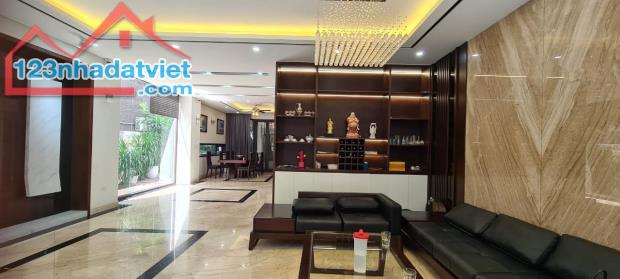 ⚜️ Bán Biệt Thự Khu ngoại giao đoàn Bắc Từ Liêm, 365m2 4T MT 20m, Chỉ 138 Tỷ ⚜️