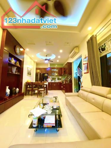 NGÕ 106, HOÀNG QUỐC VIỆT, CẦU GIẤY-PHÂN LÔ VIP- GARA: 45M X5T, MT 5,7, GIÁ 14 TỶ - 1