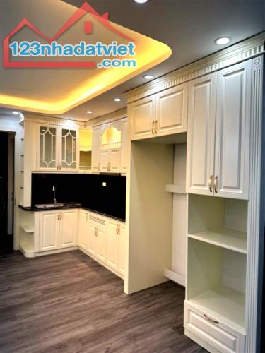 Bán nhà ngõ 16A LÝ NAM ĐẾ, 48m2, 7 tầng Thang máy, mặt tiền 4,1m, Ôtô vào nhà, Giá 14,6 tỷ - 3