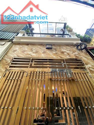 Giảm 7 tỷ Cần bán gấp nhà dòng tiền phố Xuân Thuỷ 63m2, 5T, nhà mới đẹp, năm thu gần 700tr - 1