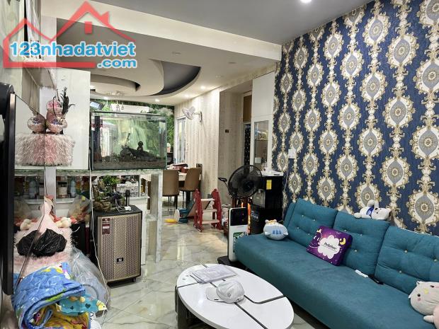 NHÀ HẺM Ô TÔ 7 CHỖ ĐẬU TRƯỚC NHÀ THÍCH QUẢNG ĐỨC 4 TẦNG 72M2 CHỈ NHỈNH 8 TỶ. LH 0967678257 - 1