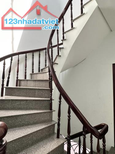 NHÀ HẺM Ô TÔ 7 CHỖ ĐẬU TRƯỚC NHÀ THÍCH QUẢNG ĐỨC 4 TẦNG 72M2 CHỈ NHỈNH 8 TỶ. LH 0967678257 - 4
