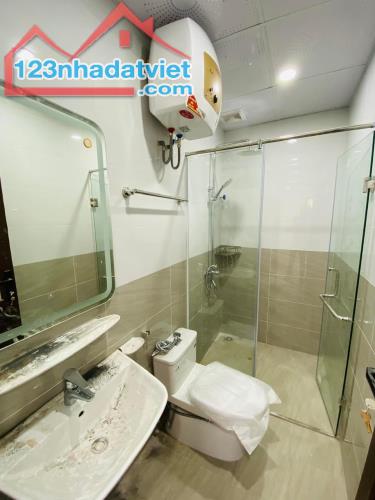 CC bán nhà Phân lô Giang Văn Minh TT Ba Đình ĐT 60 m2, 6 tầng Giá 16 tỷ. Lh 0915229868 - 5