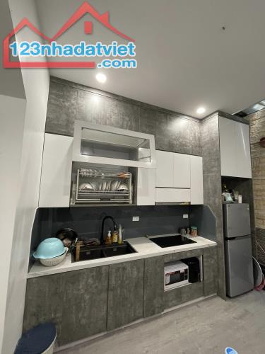 BÁN NHÀ 4T x 43m - Ô TÔ ĐỖ, NGÕ THÔNG, HÀNG XÓM BIỆT THỰ - TẶNG FULL NỘI THẤT - 2