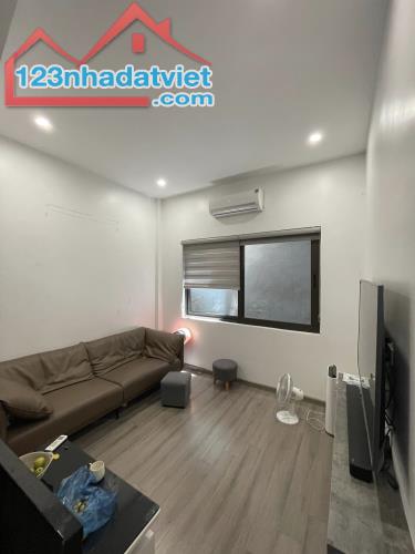 BÁN NHÀ 4T x 43m - Ô TÔ ĐỖ, NGÕ THÔNG, HÀNG XÓM BIỆT THỰ - TẶNG FULL NỘI THẤT - 3