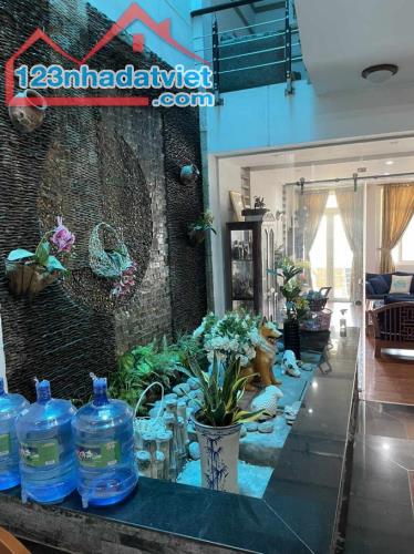 Nhà HXH ha 400tr, Hậu Giang, P4, Tân Bình, 91m2, 5 tầng, có hầ̀m, tặng nội thất. - 1