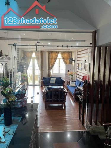 Nhà HXH ha 400tr, Hậu Giang, P4, Tân Bình, 91m2, 5 tầng, có hầ̀m, tặng nội thất. - 2