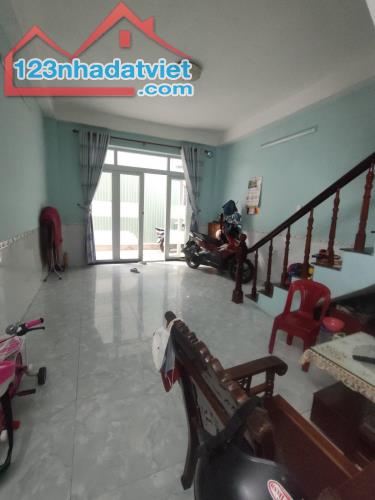 Bán nhà Hải Châu - Đường Trưng Nữ Vương cạnh sân bay - 87m2 - 3 ngủ - giá 2 tỷ 8