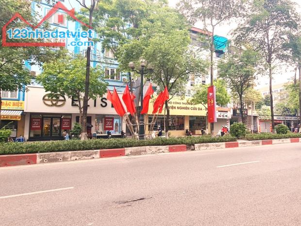 Bán nhà mặt phố KIM ĐỒNG, 82m2, 5 tầng, MT 4m, vỉa hè 5m, gần ngã tư GIÁP BÁT, Giá 17,8 tỷ
