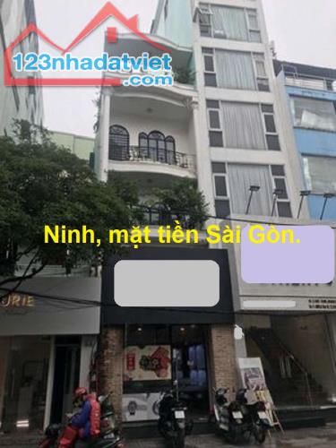 Nhà MT KD hạ chào 9 tỷ. cực Vip Lê Thị Riêng, Bến Thành, Q1, 43m2, 4 tầng. Ninh mặt tiền.