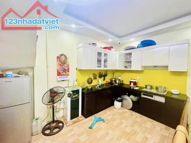 Ngộp nặng bán gấp nhà 5 tầng x 39m, tự xây còn mới, ngõ rộng thoáng, sổ nở hậu - 3