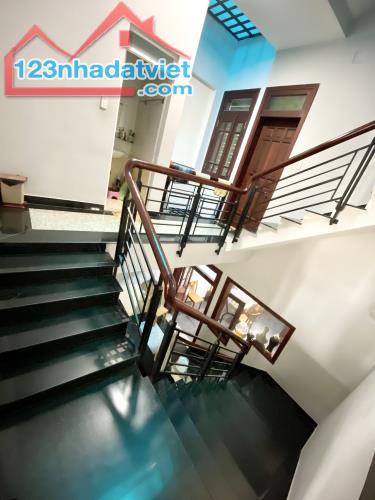 Bán gấp nhà đẹp, 4 tầng, hẻm 6m Nguyễn Sơn Tân Phú tặng nội thất 7.2 tỷ, TL . - 1