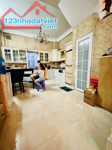 Bán nhà phố MInh Khai, Hai Bà Trưng. SĐCC nhà đẹp 5 tầng ở luôn. Dt: 50m2. Giá chỉ 4 tỷ - 1