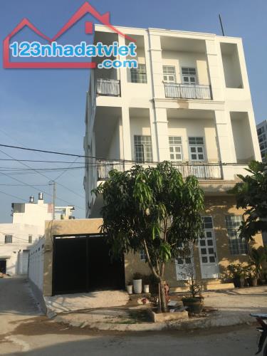 Bán CHDV 3 Tầng có 16 phòng, P. Linh Đông Thủ Đức, diện tích 228 m² giá 18,5 tỷ TL - 4