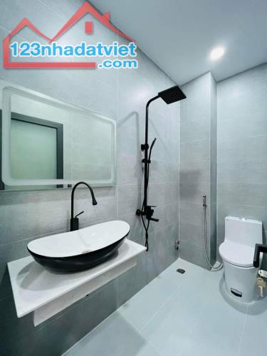 CHỦ GỬI CẦN BÁN GẤP NHÀ HẺM 60m²-3tỷ450(TL)Đ.Trần Khắc Trân,P Tân Định Q1 - 4