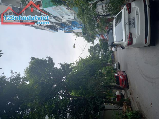 BÁN NHÀ HOÀNG QUỐC VIỆT LÔ GÓC, 2 MẶT NGÕ Ô TÔ, KINH DOANH, 70M nhỉnh 16 TỶ.
