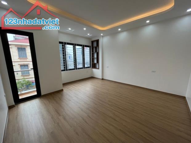 Bán Nhà Ngã Tữ Canh MT 3,8 m 5Tầng xây mới Thoáng sáng Ô tô đỗ gần Giá 3,8tỷ - 2