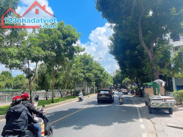 Chính Chủ Cần Bán Gấp Nhà Mặt Tiền Đường Hoàng Sa, Quận 3, 58m2, Ngang 13m, Dài 6,5m. - 1