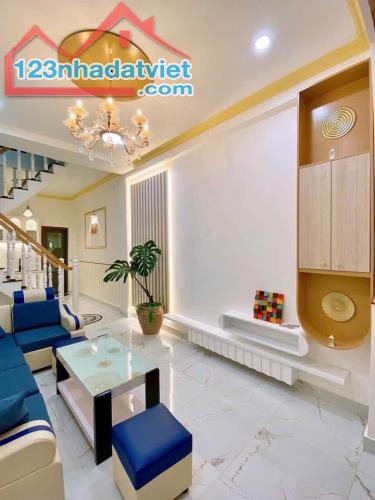 Nhà Bình Tân 2 Lầu 3PN, DT: 40.7m2 ngay Trường TH Kim Đồng. Giá chỉ nhỉnh 2,38 Tỷ/ - 2