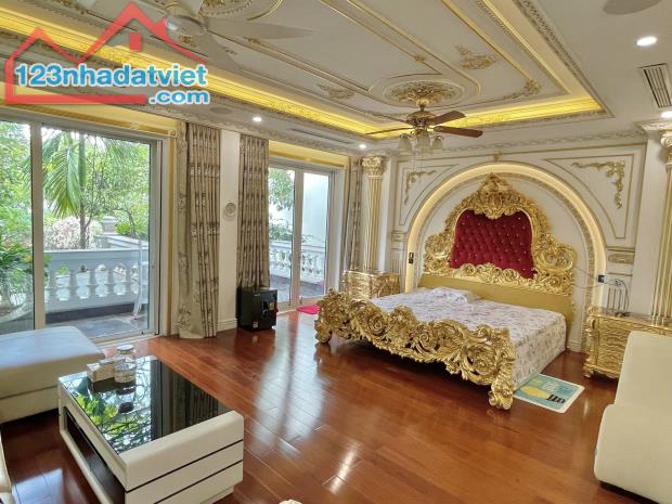 Bán Mặt phố Nguyễn Lam Vinhomes Harmony Long Biên. DT260m2 giá nhỉnh 90 tỷ