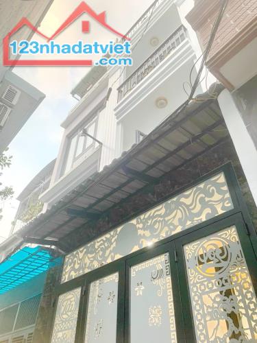 Bán nhà đẹp 2 lầu gần đường Hưng Phú Phường 10 Quận 8