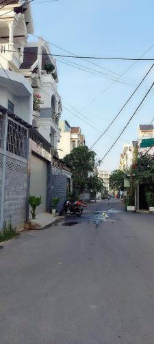 Bán nhà đường số 18B Lê Văn Quới 71m² ( 4.5 x 17 ) 5 Tầng BTCT 4PN